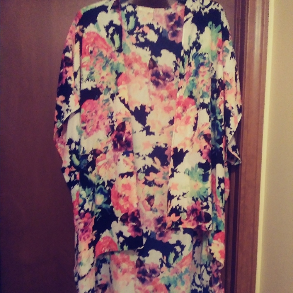 Large Black Floral Kimono